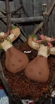 Olde Annie Primitives - Annie Greene - Primative Moose Tucks No.184