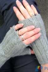 Marjis Yarncrafts-Alfresco Mitts by Marji LaFreniere-Free