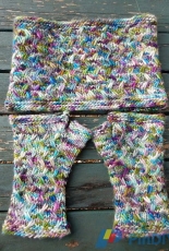 Kylebeg Cowl + Mitts by Helen Kurtz-Free