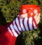 Mrs D Crochets - Candy Cane Fingerless Gloves - Free