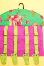 Luciana Jaber - Scarf Holder - Portuguese