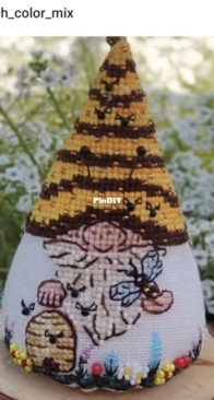 UA Xstitch Designs - Mr Beekeeper