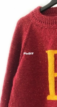 Rita Khor/KnitCityLife - Weasley Sweater - English