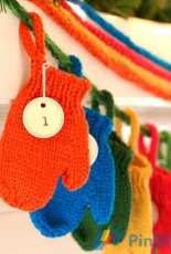 Knit Picks-Smitten (a Holiday Garland) by Emily Ivey-Free