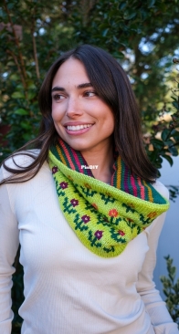 Forever Flowers Cowl by Sarah E. Chapman - Free