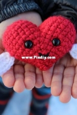 Mama Made Designs - Ellen Sanders - Happy Heart Amigurumi