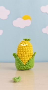 Tulip Yarn Crafts  - Ines Abad - Farmer Corn - Free