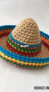 Hooked on Patterns - Ling Ryan - Mini Sombrero - Free