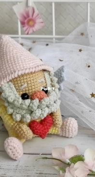 Lovenika Design - Yevheniia Romanchuk - Valentine the Love Gnome