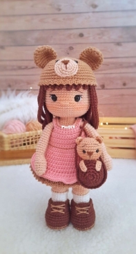 Fêrpi Crochet - Fernanda Pitaluga - Amora the Bear Doll - Amora a Boneca Ursa - Portuguese