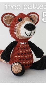 My Crochet Chums - Pia Simpson - Lockdown Ami Challenge - Number 56 - Red Panda - Free
