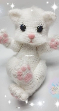 Manic Yarn - Aimee Borst - Bubbles the Frisky Kitty