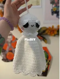 Outlaw Heart Creations - Jaycene and Janessa Mock - Little Hanging Ghost
