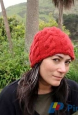 Pixie Flower Cabled Hat by Wei S. Leong / Kiwiyarns Knits-Free