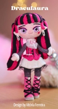 Amigurumis da Vit - Vitória Ferreira - Draculaura