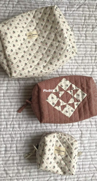 Roșie Caldwell - Quilted Boxy Toiletry Bag