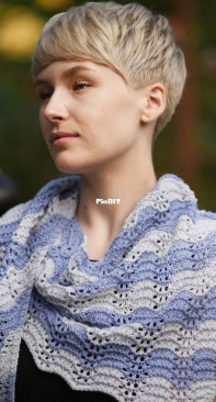 Wavy Boomerang Shawl by Nancy Lekx-Free