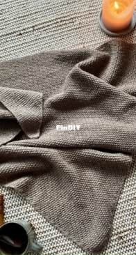 Hedyn Shawl by Made By Moomeeno - Free