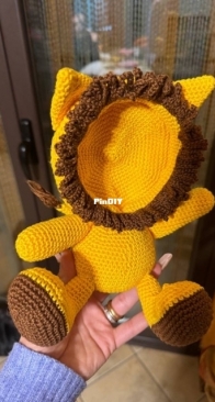 Lion photo holder