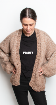 Oversized cardigan i Merino Ombre & Camel Cloud by Maria Rysjö-Swedish-Free