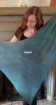 Sea Sway Shawl by Kristin Dale-Free