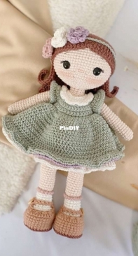 O Mundo Vitória - Vitória Souza  Ribeiro - Doll - Flora - Portuguese