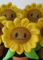 Ink and Stitches - Geek Chicurumi - Julianne Hildebrand Winter - Sunflower - Free