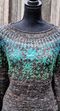 Snowfall Pullover by Charlene Wibbing - German - Free