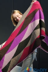 Dorset Cliffs Shawl by Asja Janeczek