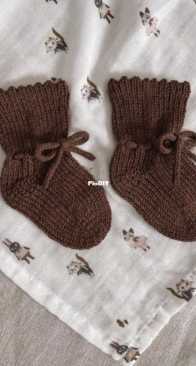 Babys First Sock by Ane-Karine Øvrum - Little and Loop