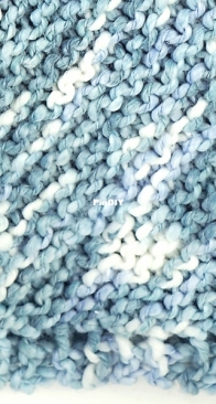 Car Seat Blankie by Carly Waterman - Cascade Yarns - Free
