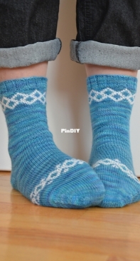 Sashka Macievich - Foare Socks - Free