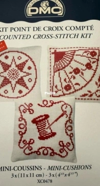 DMC XC0478 - Mini Cushions
