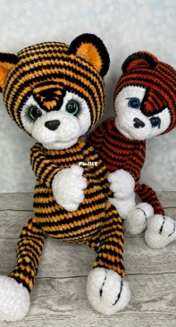 new year tigers