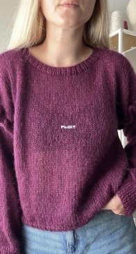 Sweater Iris by Veronika Stoncus - Free