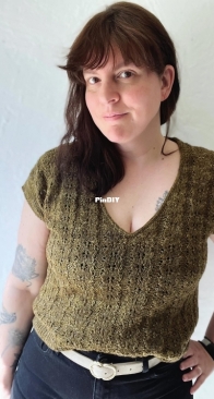 Joya Tee by Nadia Crétin-Léchenne