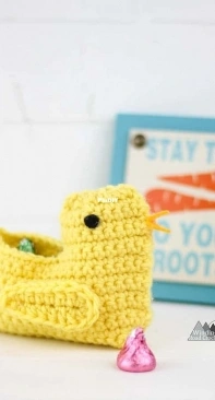 Winding Road Crochet - Lindsey Dale - Crochet Chick Pattern Mini Easter Basket - Free