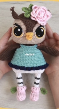 Juliia Pyha / Julia Piga - Owl Lola - Russian