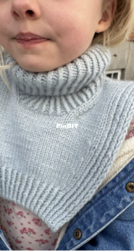 Terrazzo Neck Junior  by PetiteKnit - Mette Wendelboe Okkels - English, French, German, Norwegian