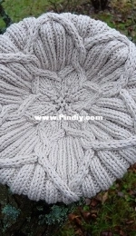 Lumikukka Beanie by Marja Airaksinen-Free