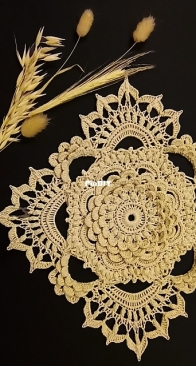 Nelly Klos - Dalia Doily - English
