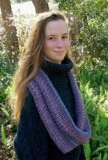 Macy Möbius Cowl by Linda Browning