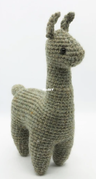 Kamidake Fiber Arts - Julie Chen - Lorenzo the Llama Amigurumi and Loop-renzo Lorenzo in Winter