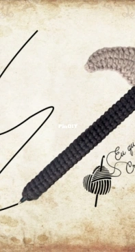 Eu quero croche - Adriana Gori - Schythe pen cozy - Free