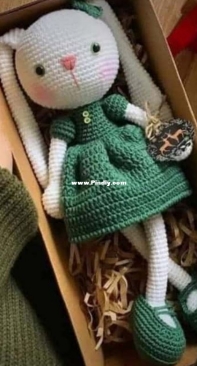 Adriana Queiroz - Adriana Bunny - Conejita Adriana - Spanish - Translated