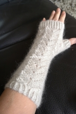 Mittens fishtail pattern