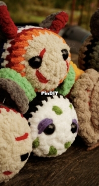 Fox and Fey Crochet - Emily Mondello - Killer Bees