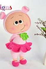 Havva Designs- Havva Unlu- Bonnie with Pig Costume-French