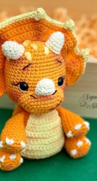 Seynooo Design - Zeynep Bakar - Dinosaur Triceratops