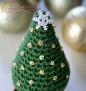 Mari-Liis Lille -   Christmas tree - free